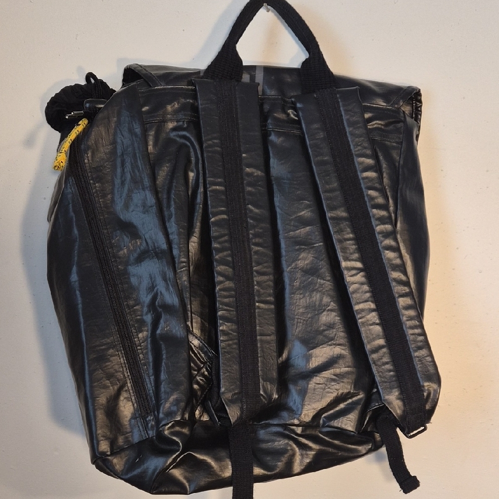 Espirit Black Backpack - image 9